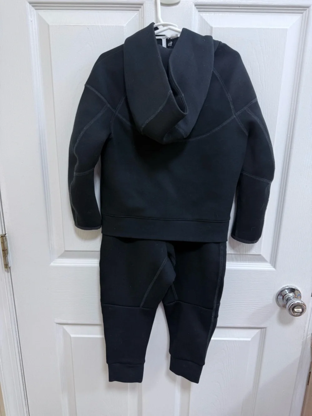 Nike Sportswear Little Kids Tech Fleece 2-Piece Set in Black, Size 4